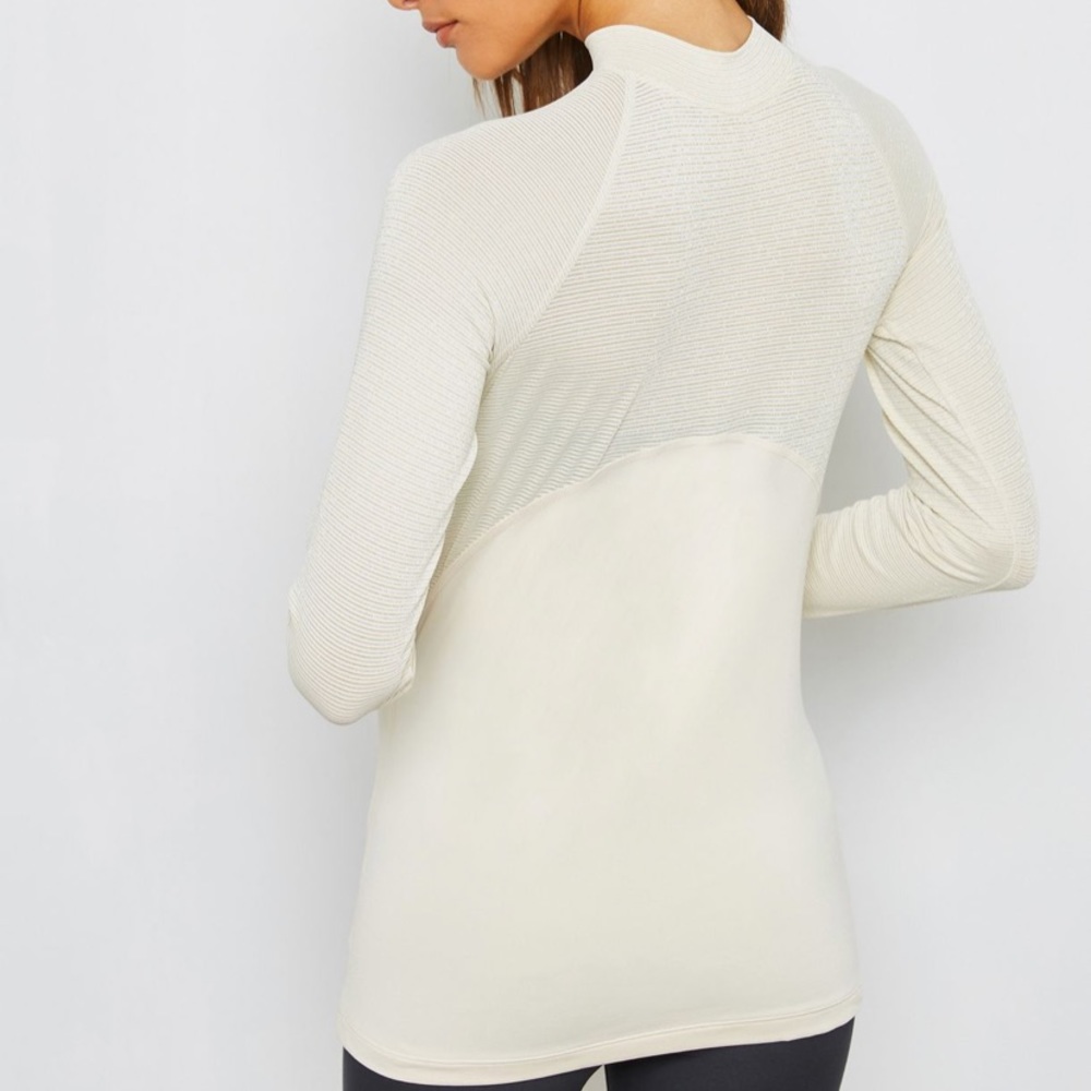 Nike women’s sparkle long sleeve top - Picture 4 of 4